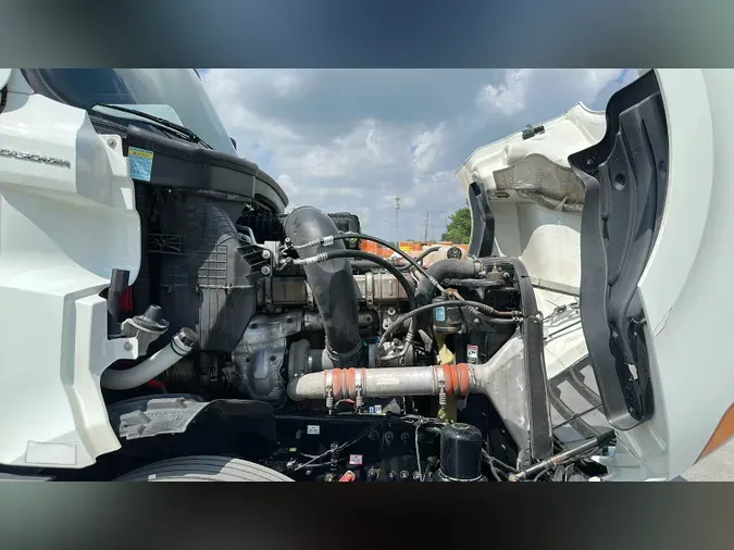 2021 Freightliner Cascadia 126