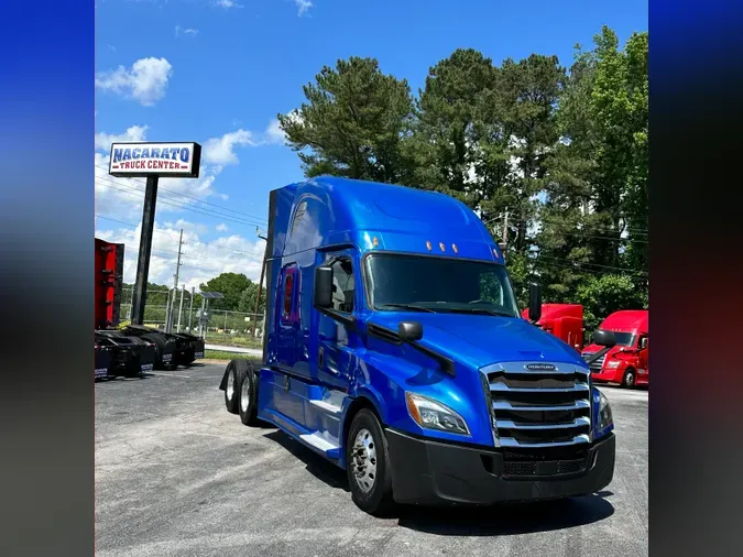 2020 Freightliner Cascadia 1267360e445d8db2644effb7e77f4304cc5