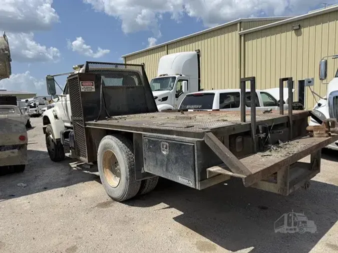 1995 FORD F800