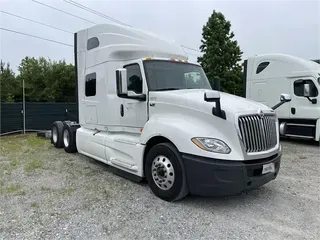 2018 INTERNATIONAL LT