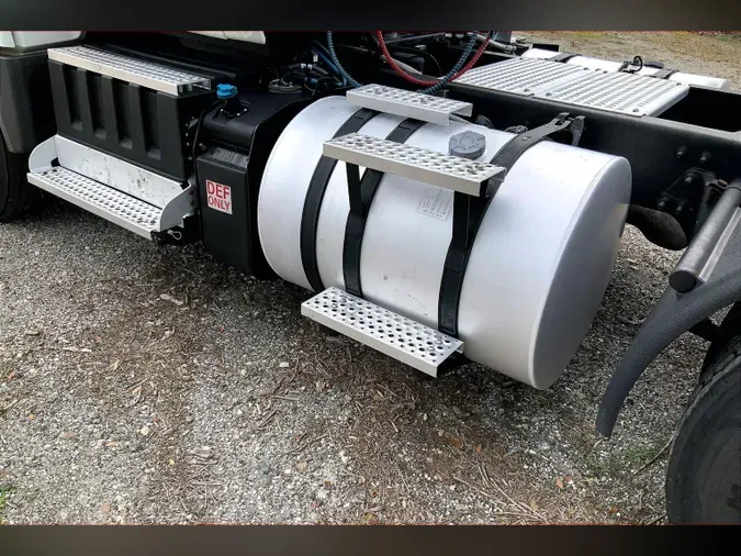 2021 INT LT625 6x4736793b2ad321a79110af532d702eebc