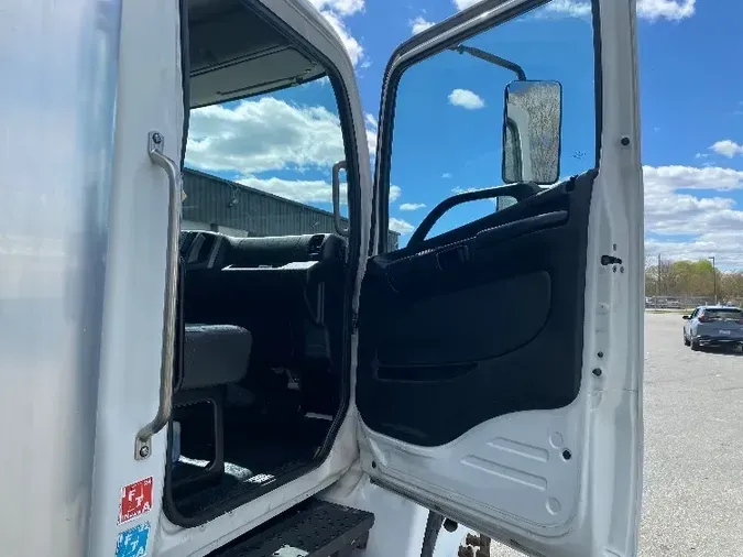 2019 Hino Truck 338