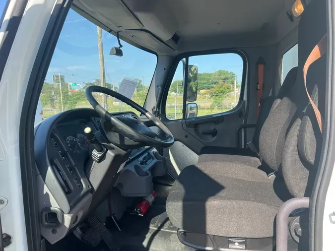 2019 FREIGHTLINER/MERCEDES M2 106