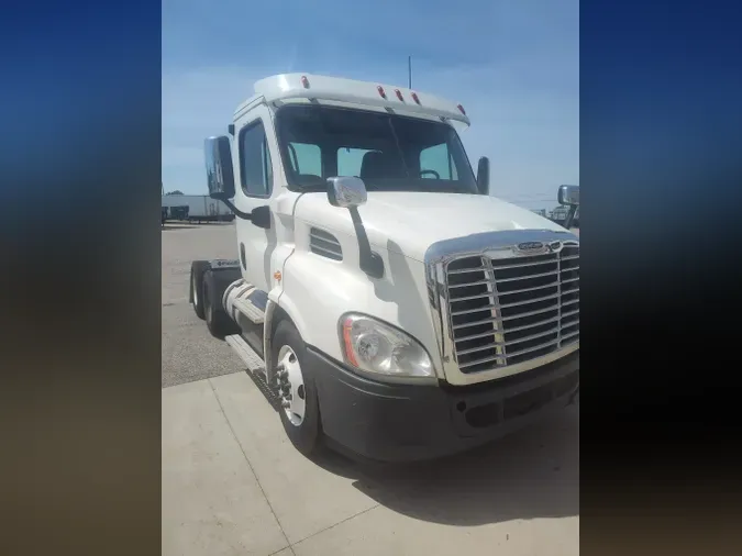 2014 FREIGHTLINER/MERCEDES CASCADIA 113