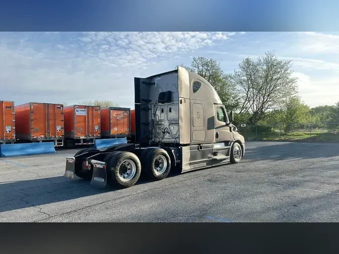 2022 Freightliner Cascadia