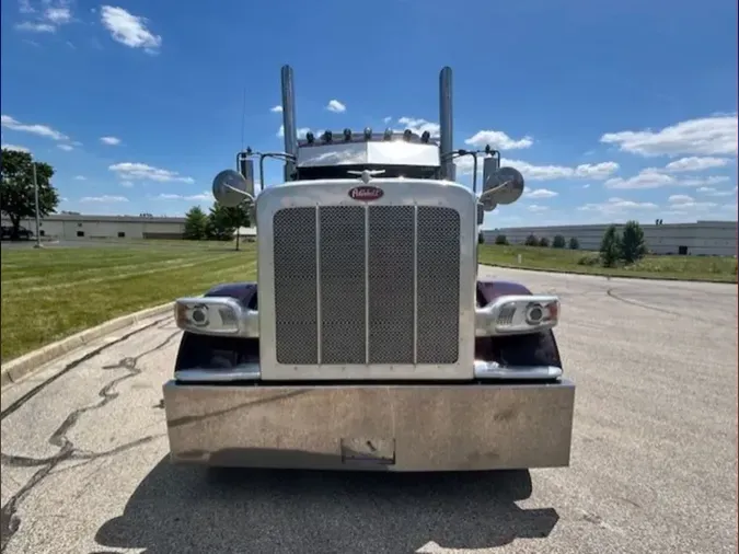 2021 Peterbilt 389