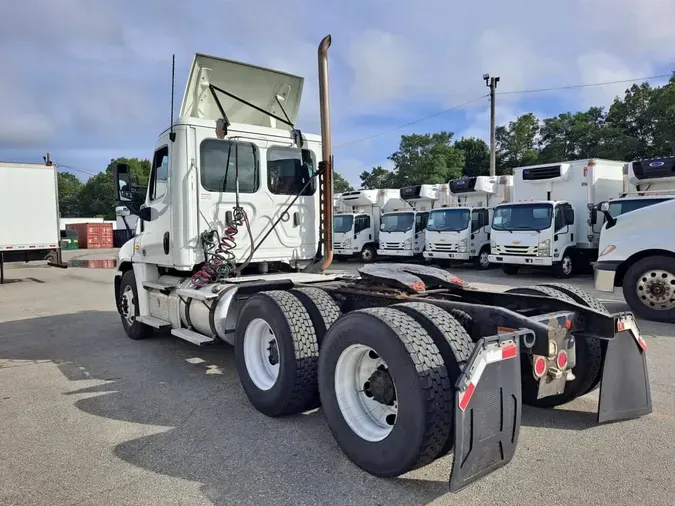 2020 FREIGHTLINER/MERCEDES CASCADIA 125736d2471b487e15d3b389c36e291104d