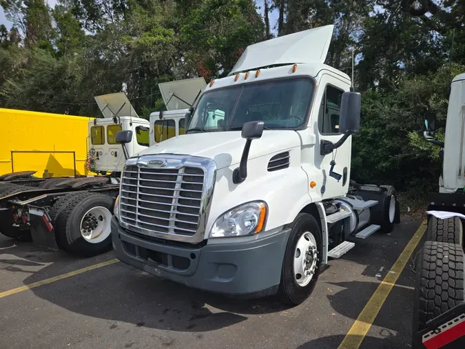 2015 FREIGHTLINER/MERCEDES CASCADIA 113736e649043f695da1e7a11afd1d21e69