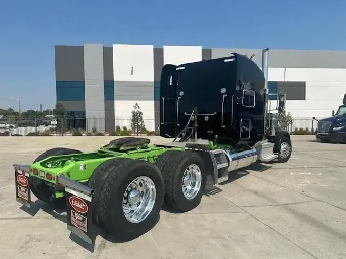 2019 Peterbilt 389