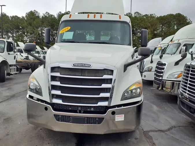 2019 FREIGHTLINER/MERCEDES CASCADIA