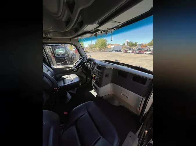 2022 Peterbilt 579