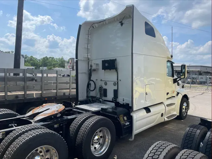 2022 Peterbilt 579