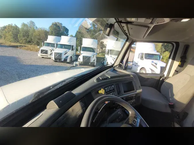 2019 Volvo VNL300