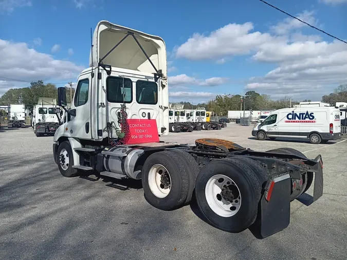 2019 FREIGHTLINER/MERCEDES CASCADIA 113