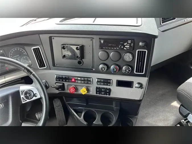 2021 FREIGHTLINER CA126