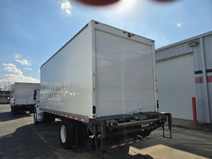 2018 FREIGHTLINER/MERCEDES M2 106