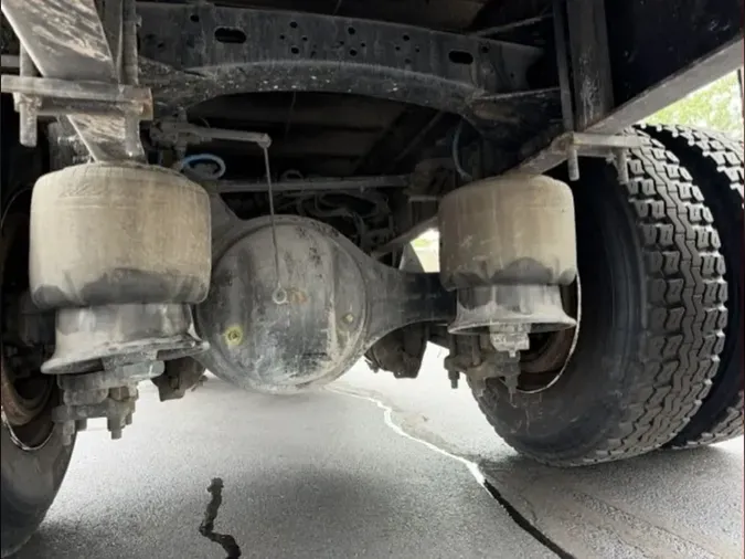 2019 FREIGHTLINER/MERCEDES M2 106