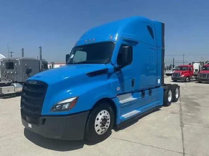2022 Freightliner Cascadia
