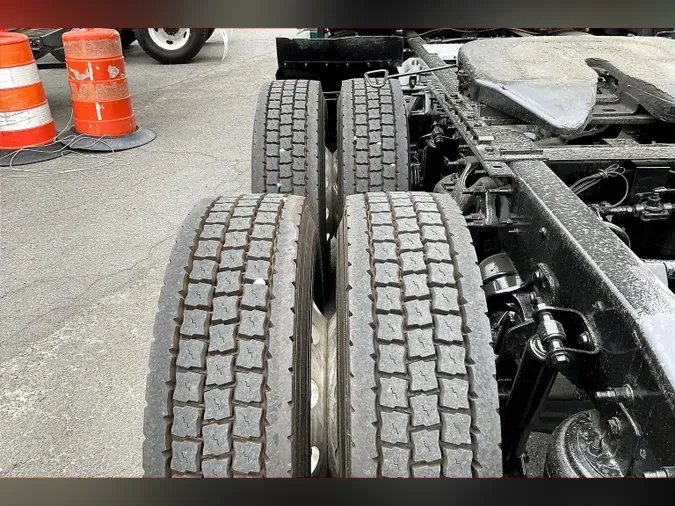 2022 INT LT625 6x4