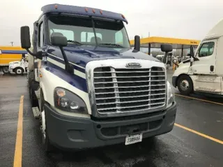 2016 FREIGHTLINER X12564ST