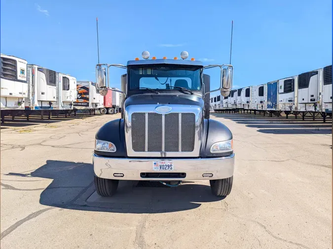 2018 PETERBILT 337