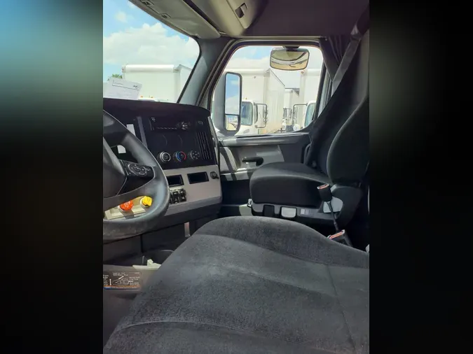 2019 FREIGHTLINER NEW CASCADIA PX12664