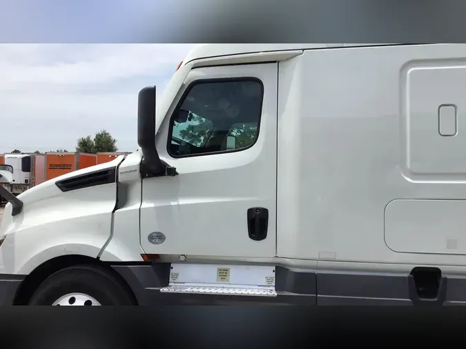 2022 Freightliner Cascadia 126