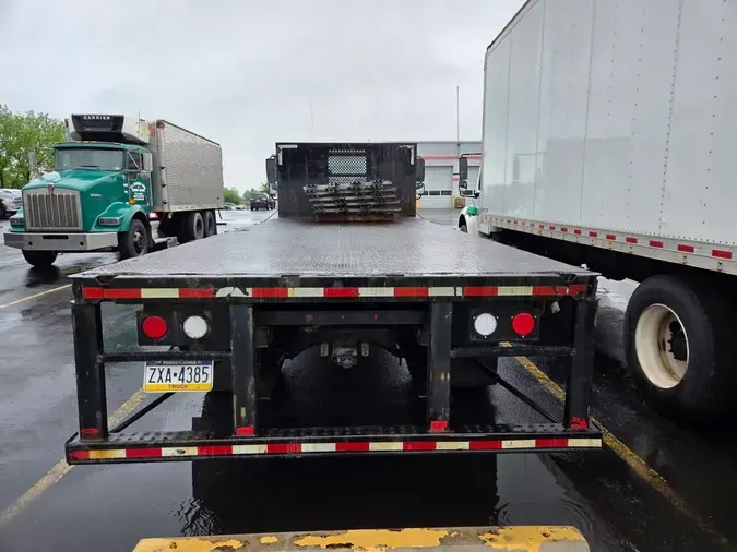 2018 FREIGHTLINER M2 106