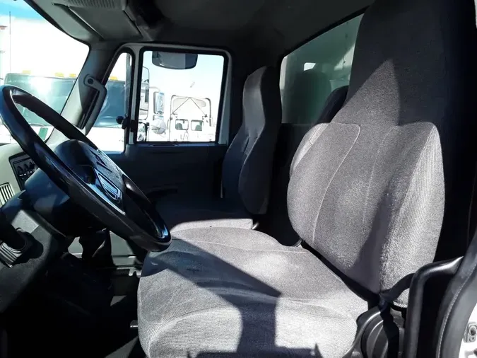2019 NAVISTAR INTERNATIONAL 4300 LP