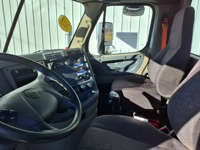 2018 FREIGHTLINER/MERCEDES CASCADIA 125