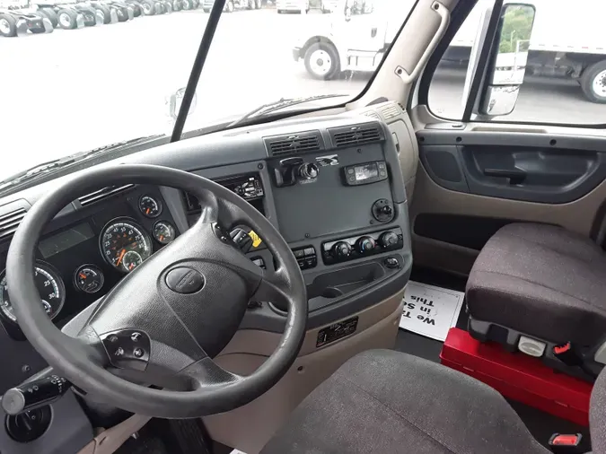 2018 FREIGHTLINER/MERCEDES CASCADIA 113