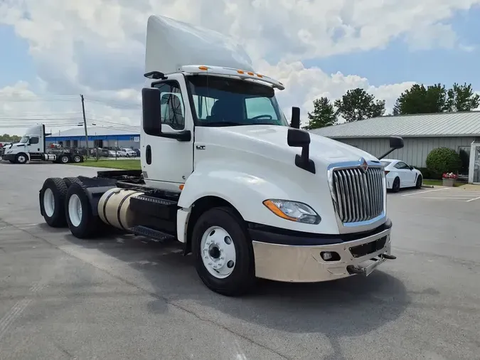 2019 NAVISTAR INTERNATIONAL LT625 DAYCAB T/A