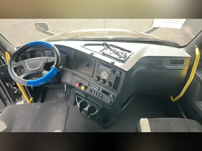 2024 Freightliner Cascadia