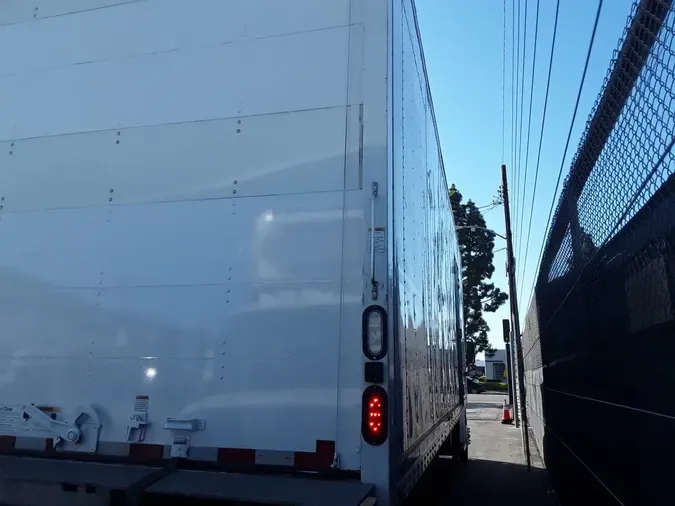 2016 FREIGHTLINER/MERCEDES M2 106