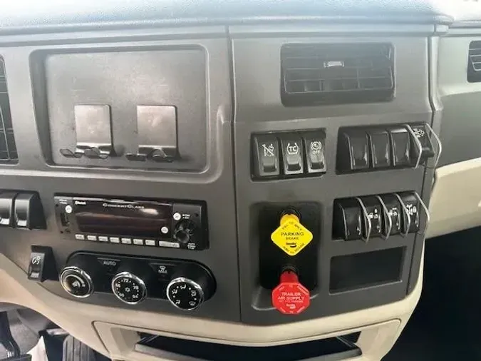 2022 Peterbilt 579