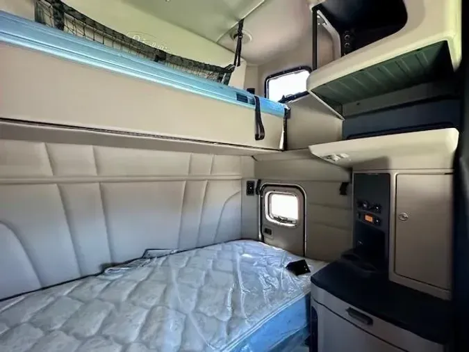 2020 Peterbilt 579