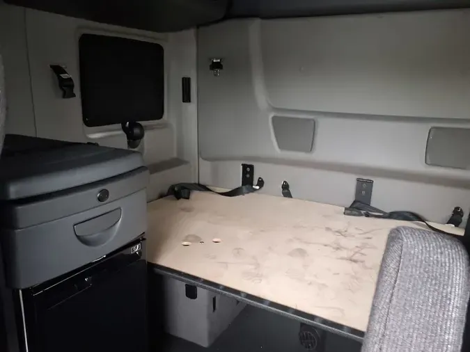 2019 NAVISTAR INTERNATIONAL LT625 SLPR CAB