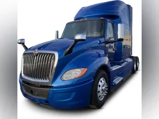 2022 International LT625