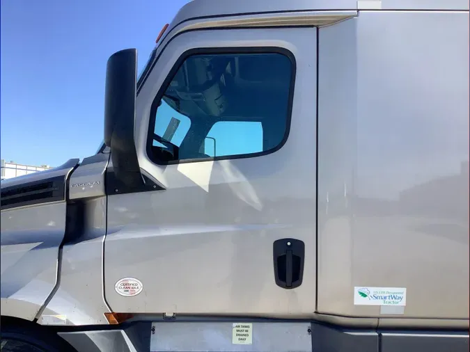 2020 Freightliner Cascadia