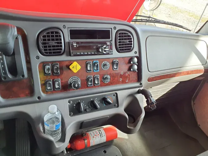 2019 FREIGHTLINER/MERCEDES M2 106