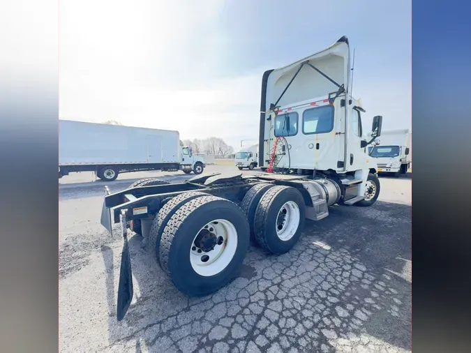 2018 FREIGHTLINER/MERCEDES CASCADIA 125