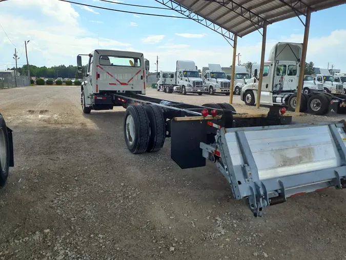 2018 FREIGHTLINER/MERCEDES M2 106