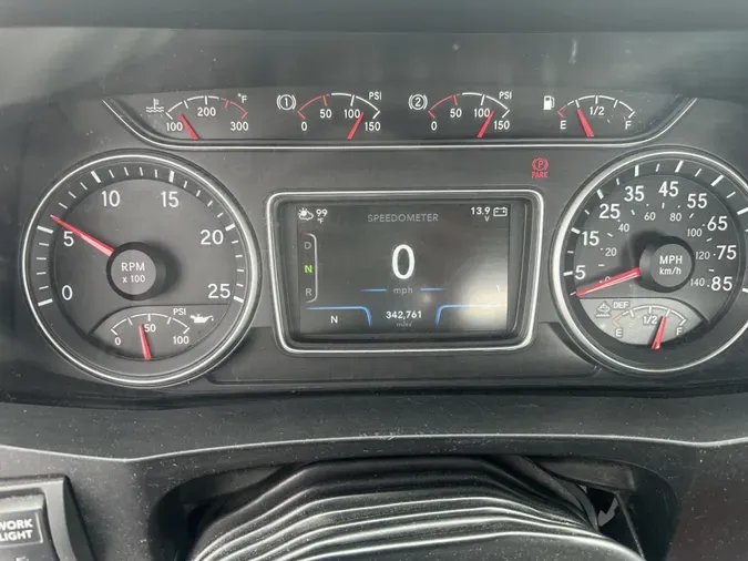 2020 International LT625