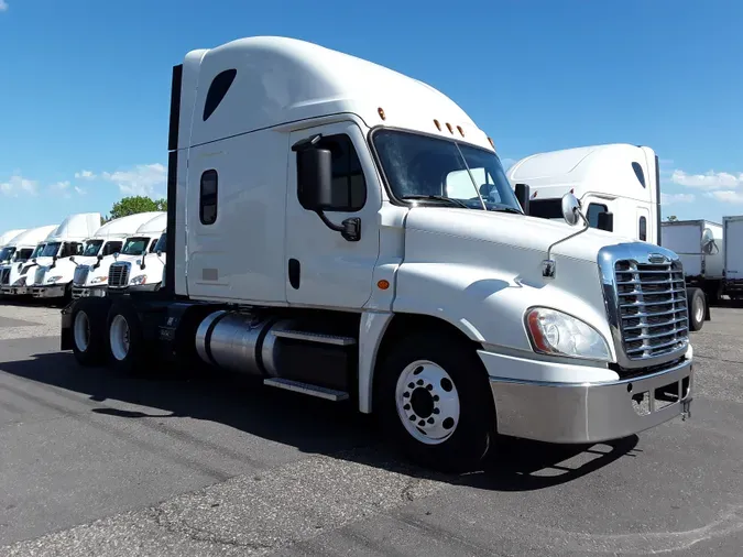 2018 FREIGHTLINER/MERCEDES CASCADIA 125