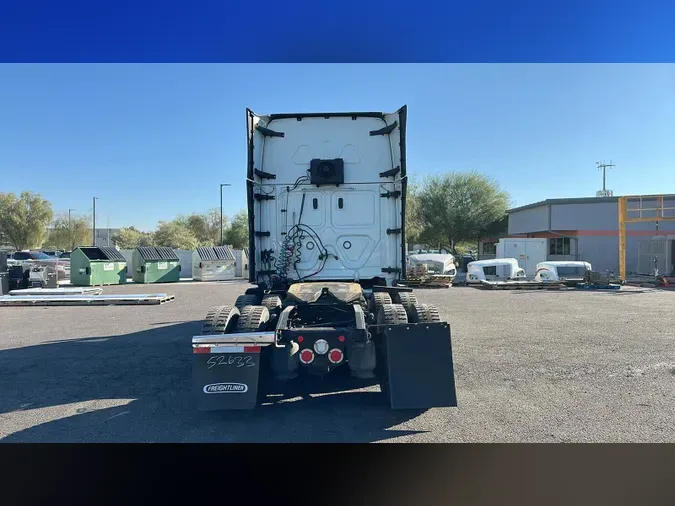 2022 Freightliner Cascadia 12673b7963b561962d80edab9f4c177a54b