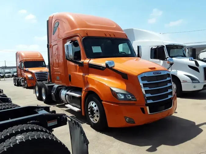 2019 FREIGHTLINER NEW CASCADIA PX12664