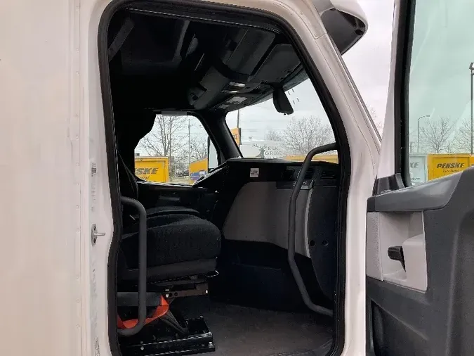 2019 Freightliner T12664ST