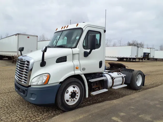 2014 FREIGHTLINER/MERCEDES CASCADIA 12573bbf4ac417b1a405b9a850d421e48ad