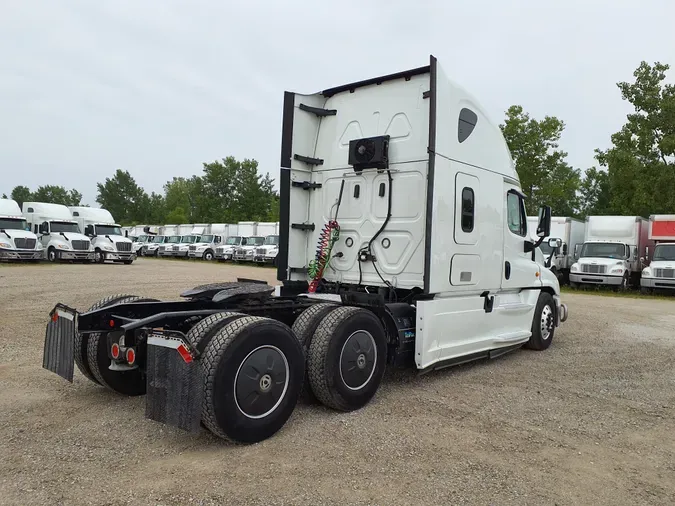 2020 FREIGHTLINER/MERCEDES CASCADIA 125