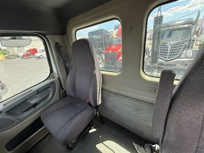 2016 FREIGHTLINER CASCADIA